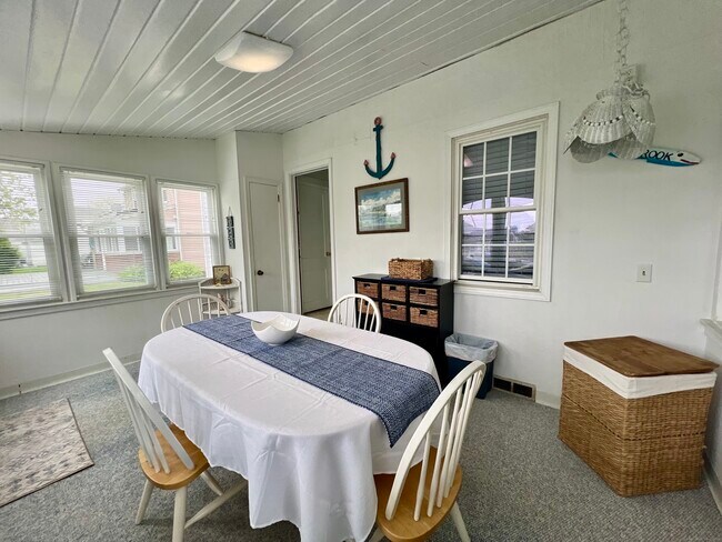 Building Photo - 38 Seabreeze Rd