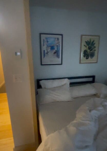 Building Photo - 462 Park Dr