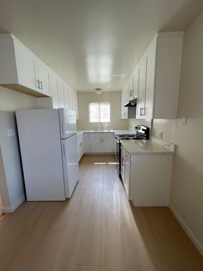 brand new kitchen - 872 Gallatin Dr