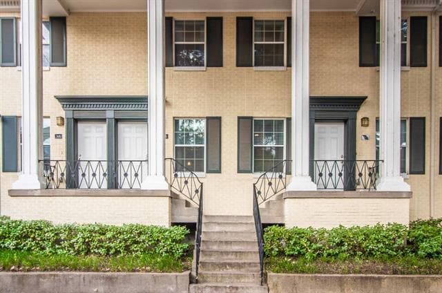 Building Photo - 2824 Minert St