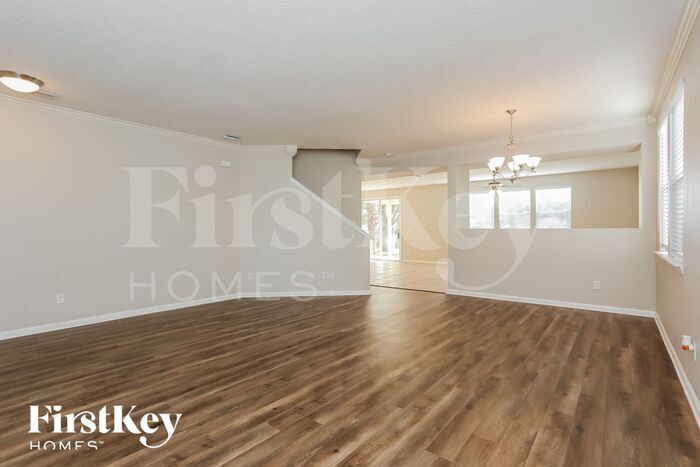 Building Photo - 76112 Deerwood Dr