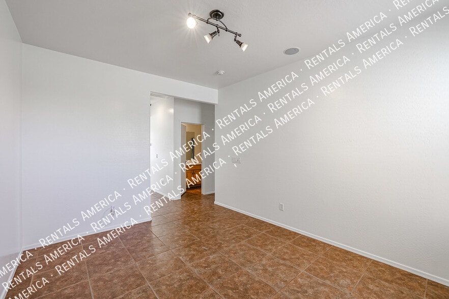 Building Photo - 4635 W Burgess Ln