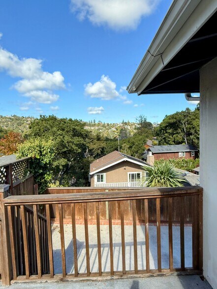 Building Photo - 376 Caprino Way