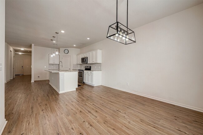 Building Photo - 1017 White Birch Ln