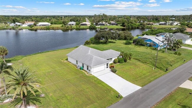 Building Photo - 6460 Blueberry Dr