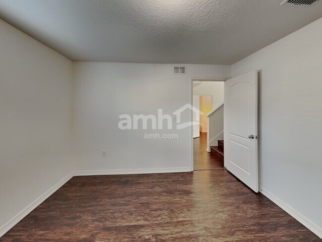 Building Photo - 1114 Brenton Leaf Dr