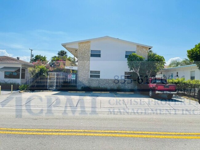 Interior Photo - 1609 S Federal Hwy Lake Worth, FL 33460