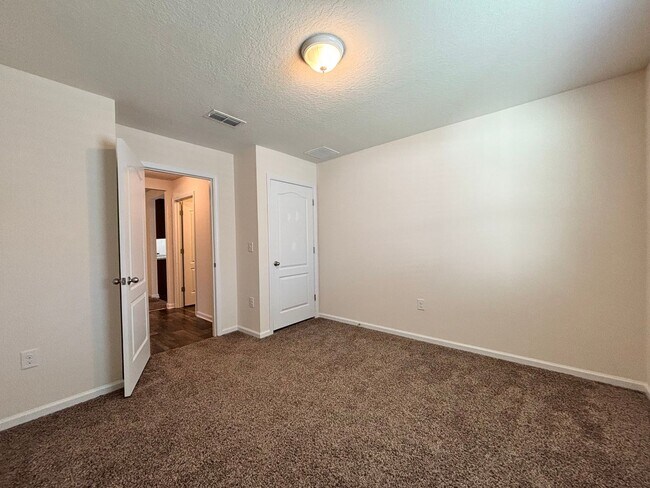 Building Photo - 1763 Eagle View Way