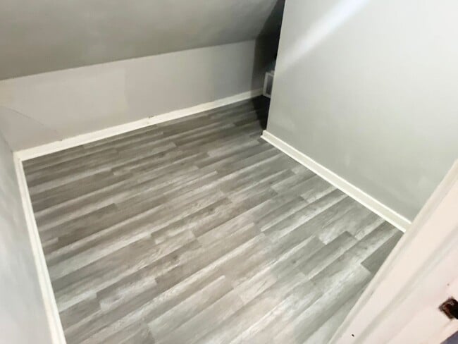 Building Photo - 1704 Merrill Ave