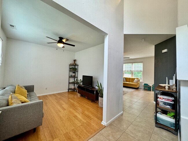 Building Photo - First-Time Rental! Available 08-07-26 - Fenced Yard, Pet Friendly, Attached 2-Car Garage!