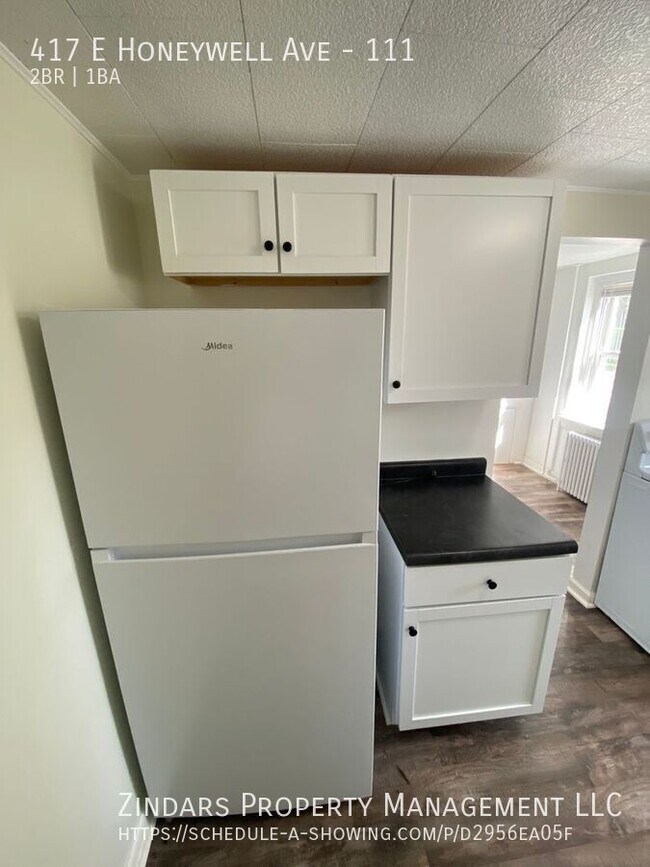 Building Photo - 417 E Honeywell Ave