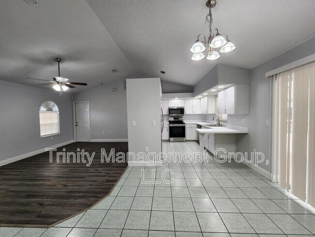 Building Photo - 13496 Wilburton St