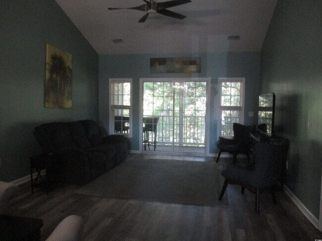 Building Photo - 5846 Longwood Dr