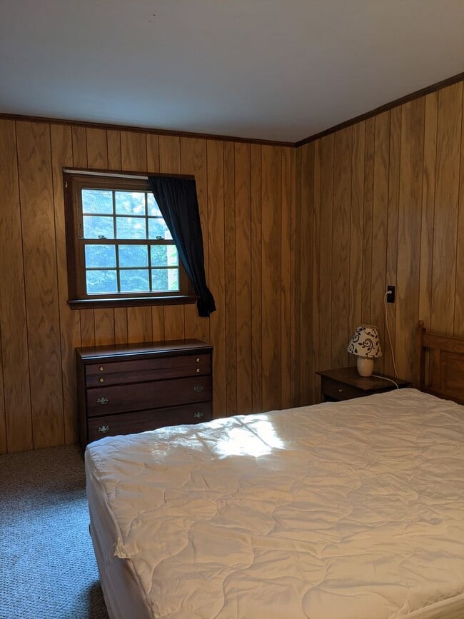 Building Photo - Montreat School Year Rental