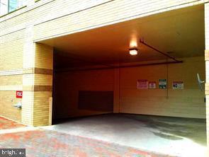Building Photo - 7111 Woodmont Ave