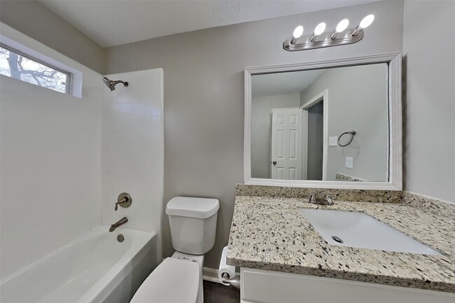 Building Photo - 6611 Emerald Ash Ct