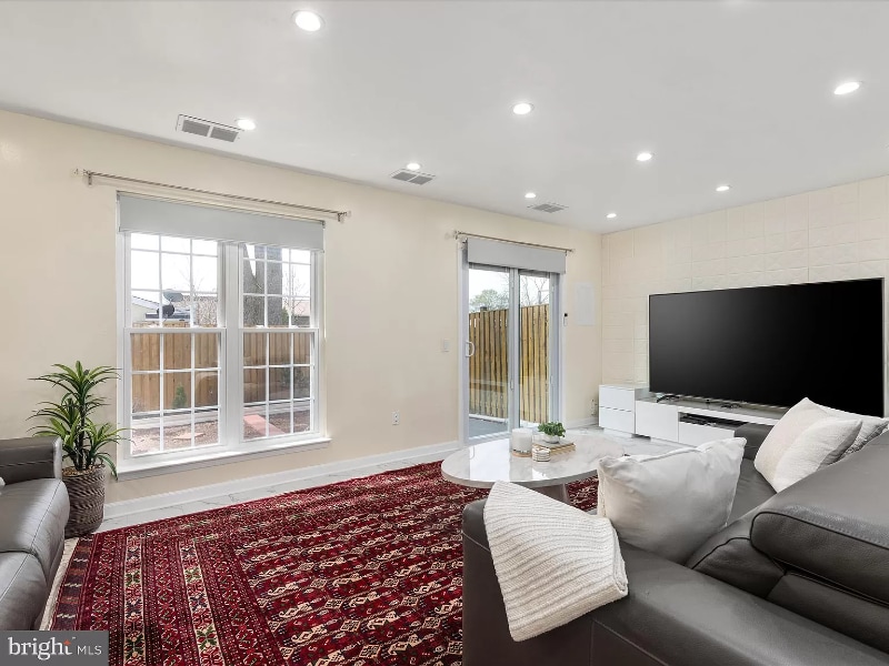 Building Photo - 14707 Southwarke Pl