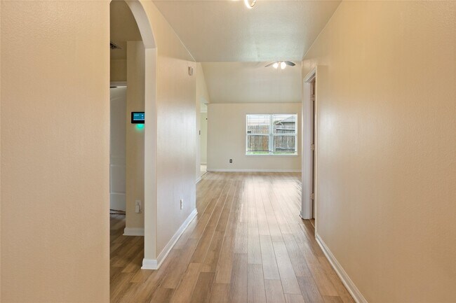 Building Photo - 9427 Gold Mountain Dr