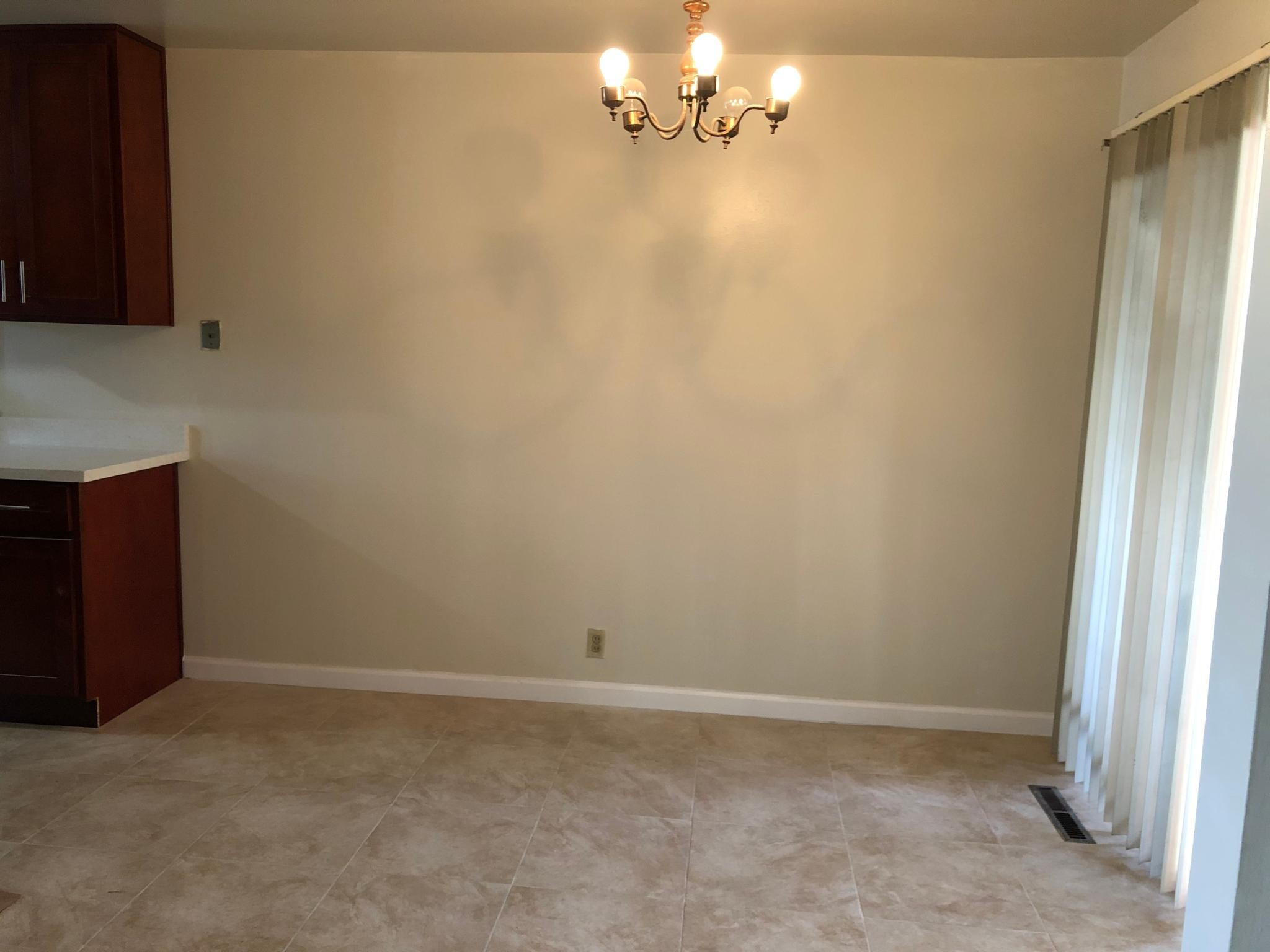 Dining Area - 872 Gallatin Dr