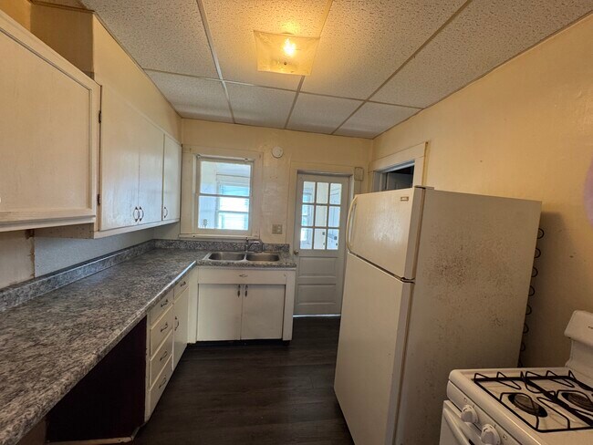 Building Photo - 204 N Fort Wayne Ave