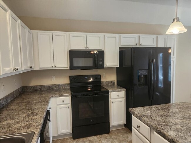 Building Photo - 573 Old Mill Way