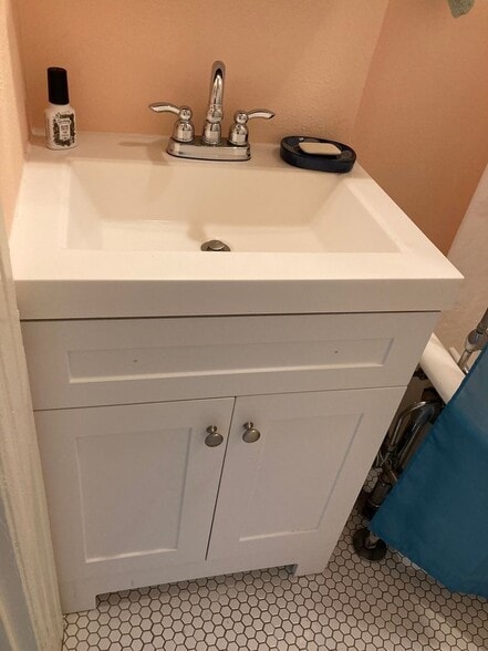 Building Photo - 2109 NW Irving St