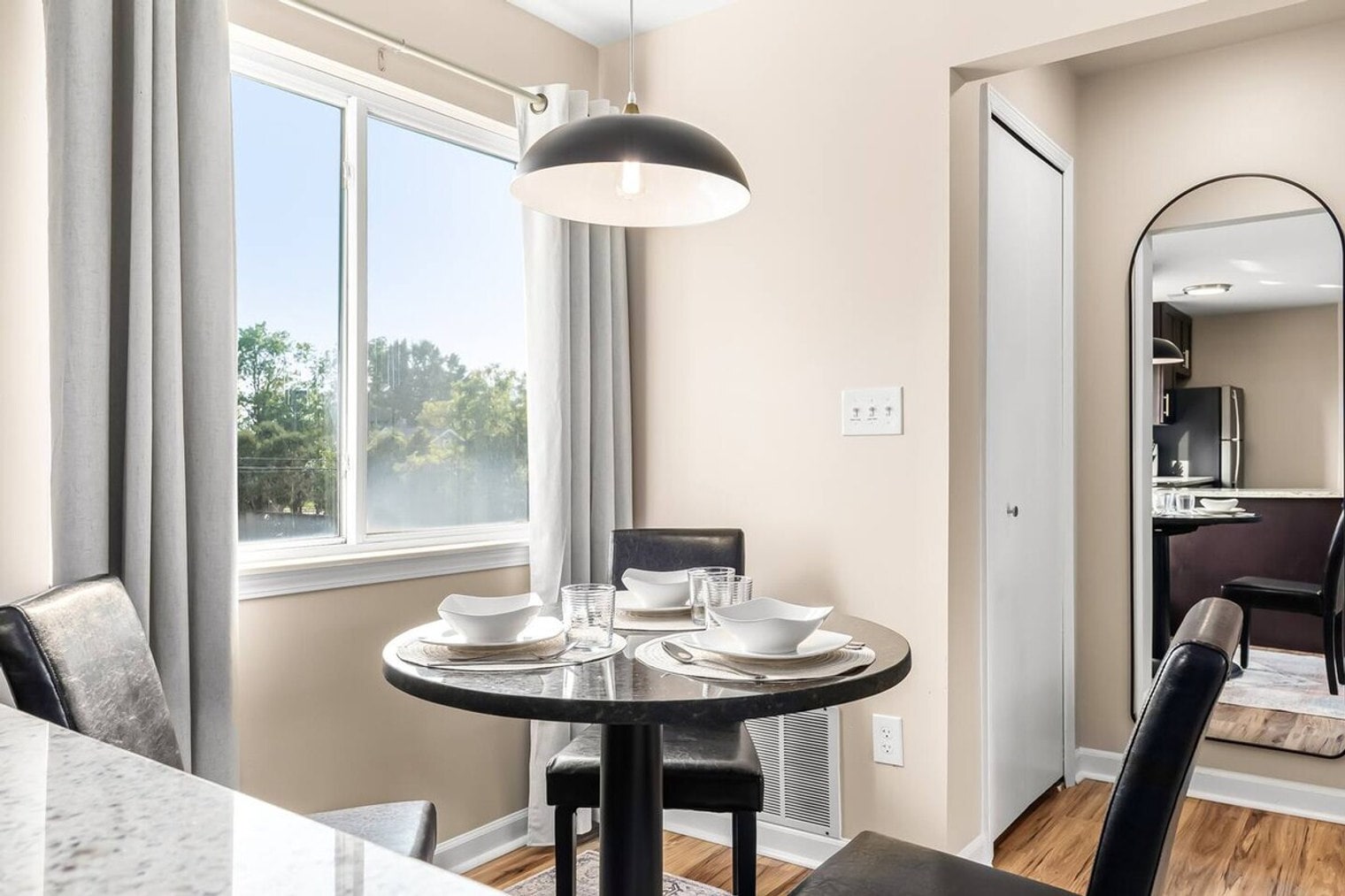 Building Photo - 18939 Sharon Ln