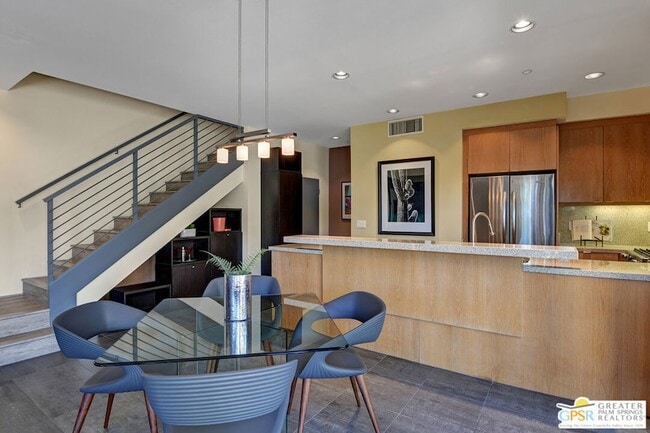 Building Photo - 1536 E Baristo Rd