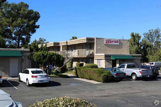 Primary Photo - Vista del Sol Apartments