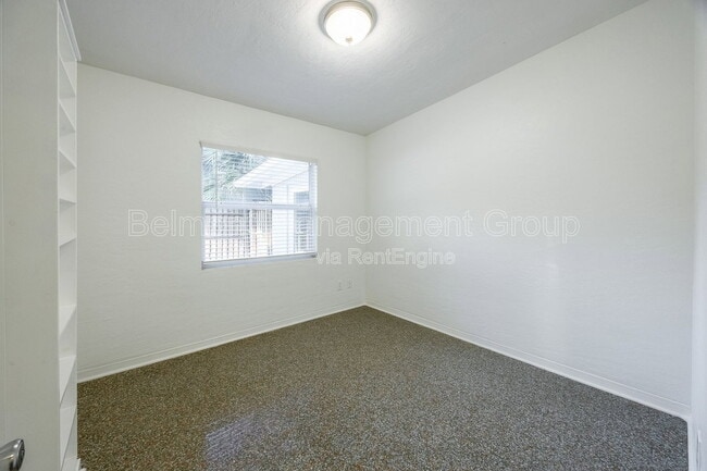 Building Photo - 2743 Sanbina St