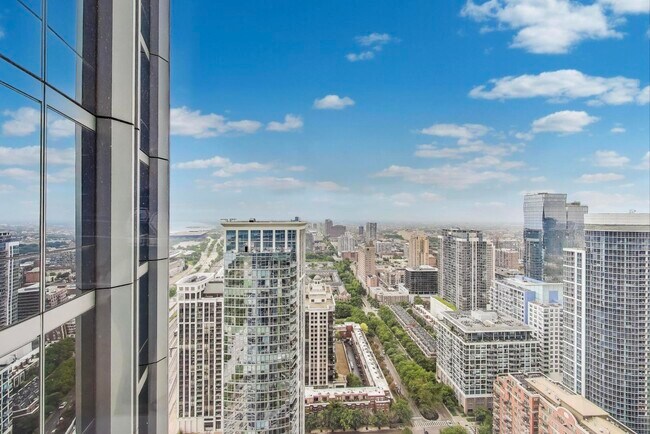 Building Photo - 1211 S Prairie Ave