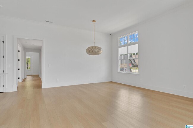 Building Photo - 1032 Clifton Rd