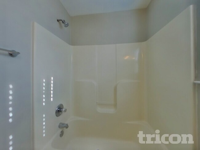 Building Photo - 2784 Aston Woods Ln