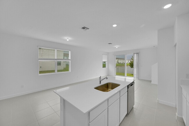 Building Photo - 548 Rivergrass St