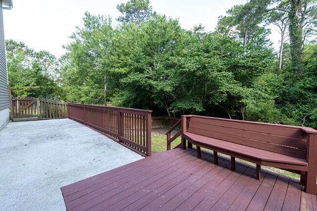 Building Photo - PRICE IMPROVEMENT!!!! MOVE-IN READY