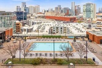 Building Photo - 600 12th Ave S