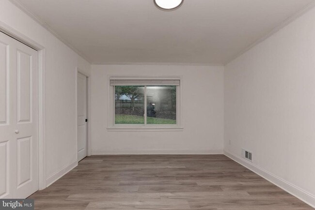 Building Photo - 3858 N Tazewell St