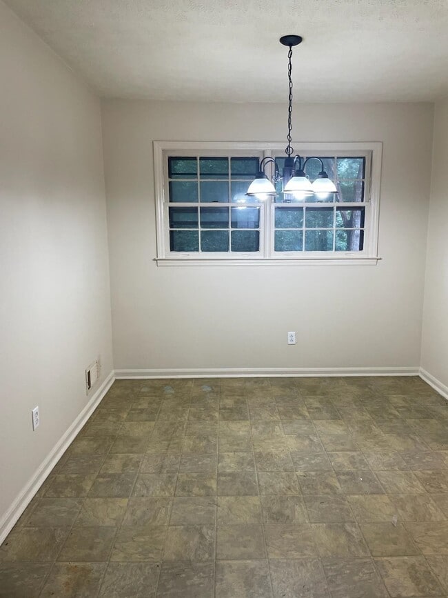 Building Photo - 4522 Montclair Dr