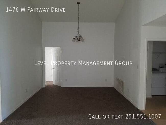 Building Photo - 1476 W Fairway Dr