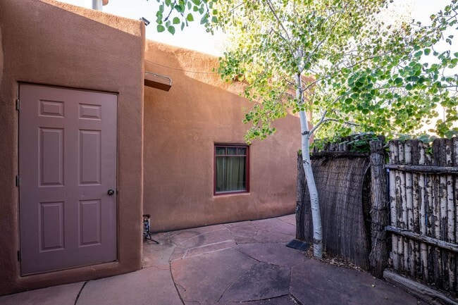 Building Photo - Santa Fe Charm in the Historic Guadalupe D...