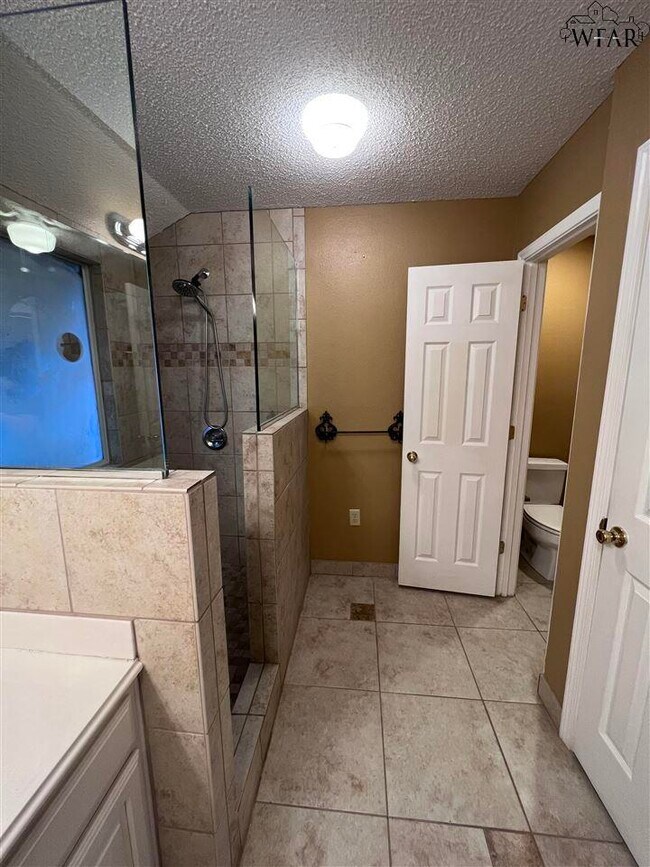 Building Photo - 6031 Van Dorn Dr