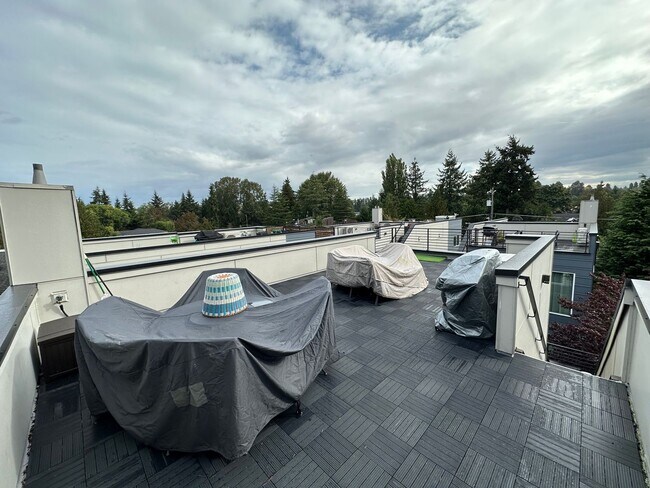 Building Photo - Beautiful high end home in Ballard fir Rent!