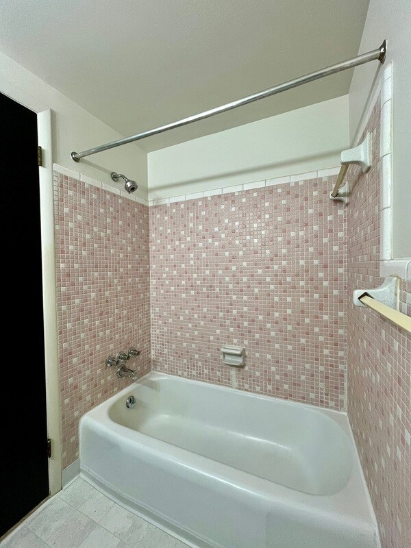 Building Photo - 610 Harrison Blvd