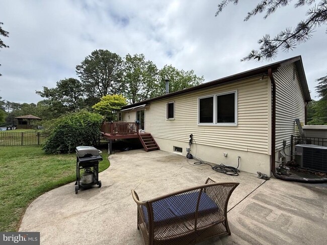 Building Photo - 1249 Little Mill Rd