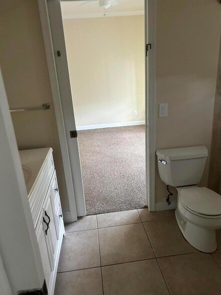 Building Photo - 1821 SW California Blvd