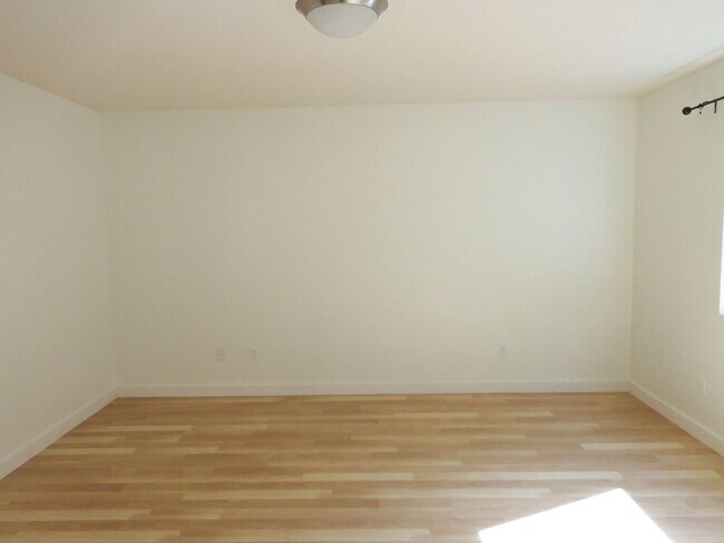 Building Photo - 3024 183rd Pl SE