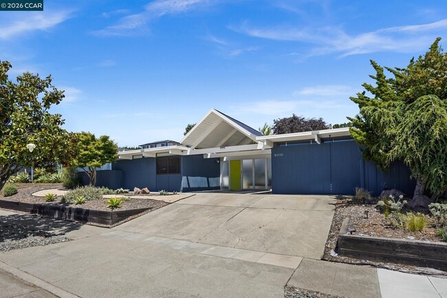 Building Photo - 8010 Shay Dr