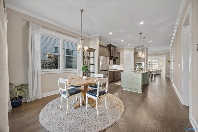 Building Photo - 107 Poydras St