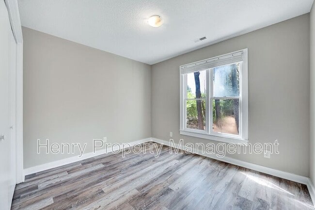Building Photo - 150 Carmichael Ct