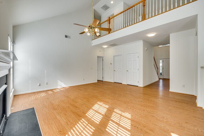 Building Photo - Beautiful 3 bedroom 2.5 bath home in Williams Glenn Community in Charlotte with Primary on the main.